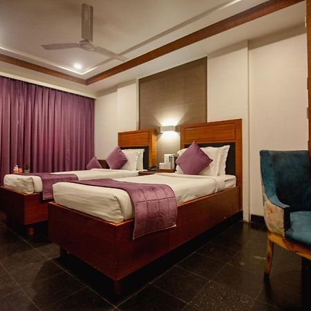 Hotel Punjab Palace Raipur  Exterior photo
