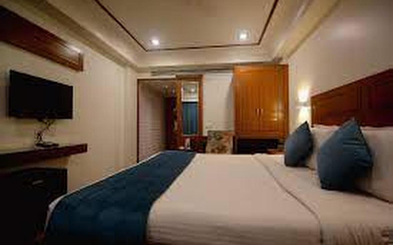 Hotel Punjab Palace Raipur  Exterior photo