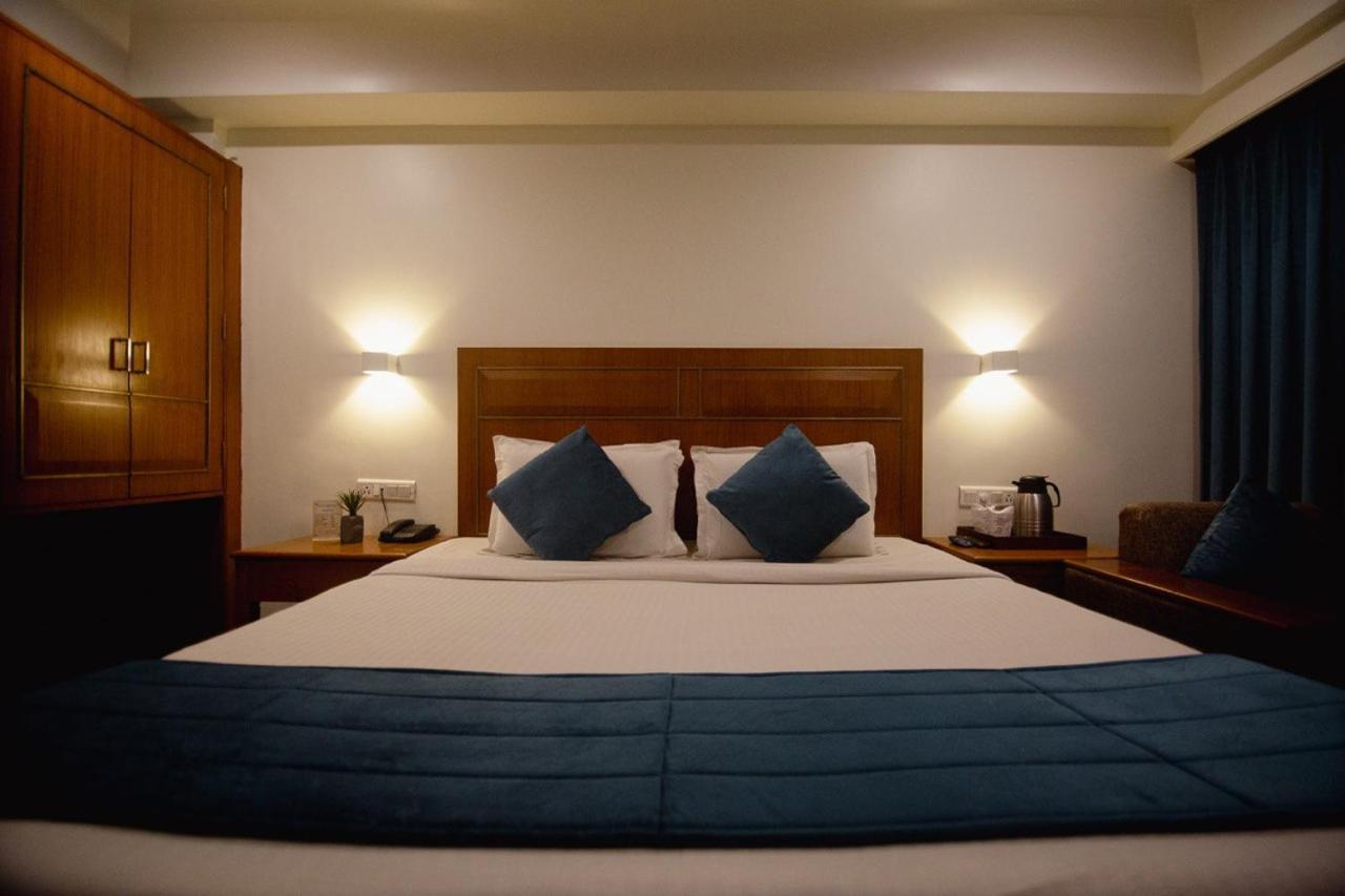 Hotel Punjab Palace Raipur  Exterior photo