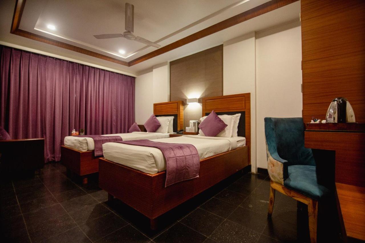 Hotel Punjab Palace Raipur  Exterior photo